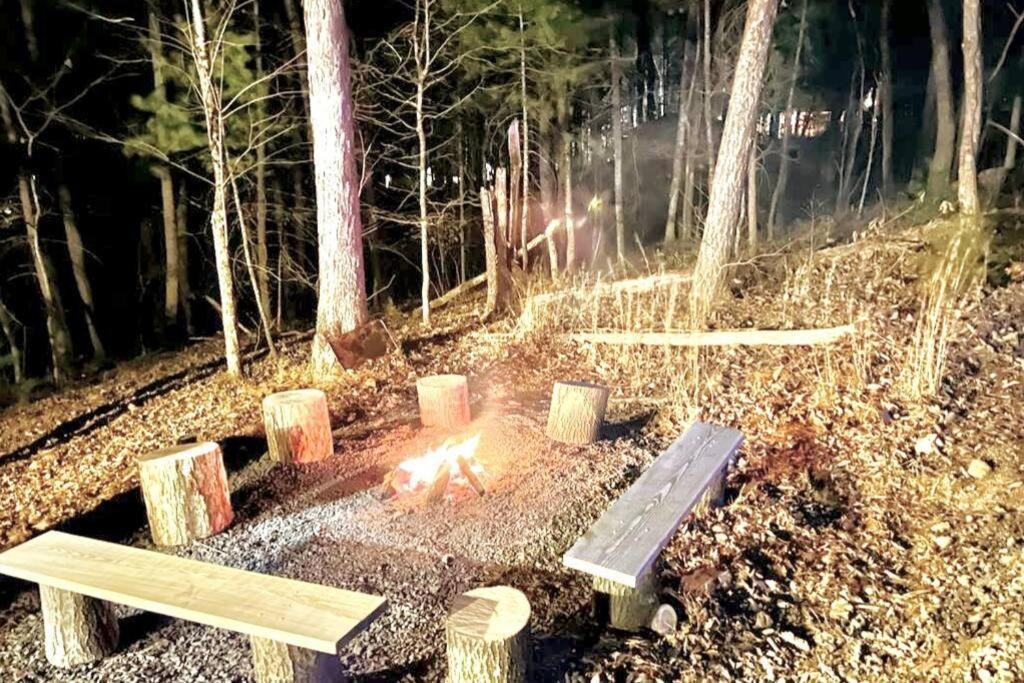 One Of A Kind Rustic Log Cabin Near Bryce Resort - Large Game Room - Fire Pit - Large Deck - Bbq Basye Zewnętrze zdjęcie