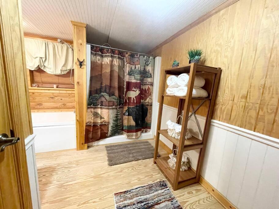 One Of A Kind Rustic Log Cabin Near Bryce Resort - Large Game Room - Fire Pit - Large Deck - Bbq Basye Zewnętrze zdjęcie