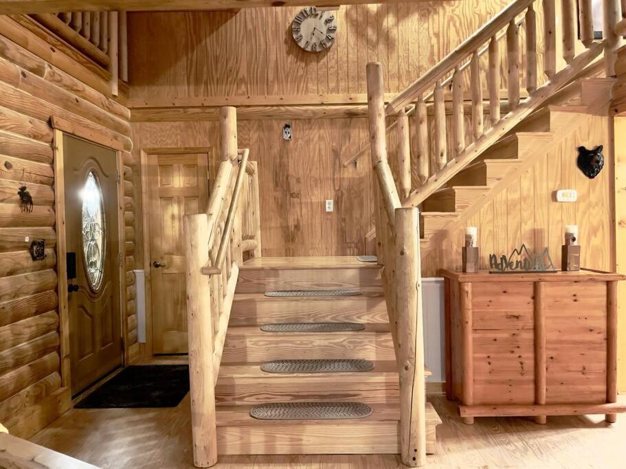 One Of A Kind Rustic Log Cabin Near Bryce Resort - Large Game Room - Fire Pit - Large Deck - Bbq Basye Zewnętrze zdjęcie