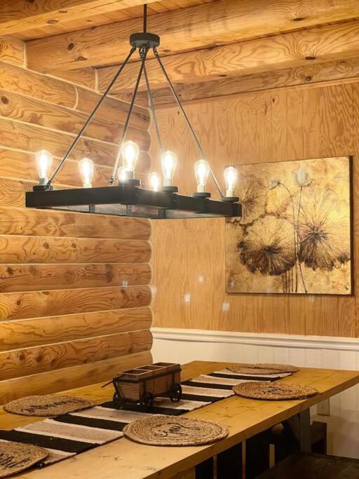 One Of A Kind Rustic Log Cabin Near Bryce Resort - Large Game Room - Fire Pit - Large Deck - Bbq Basye Zewnętrze zdjęcie